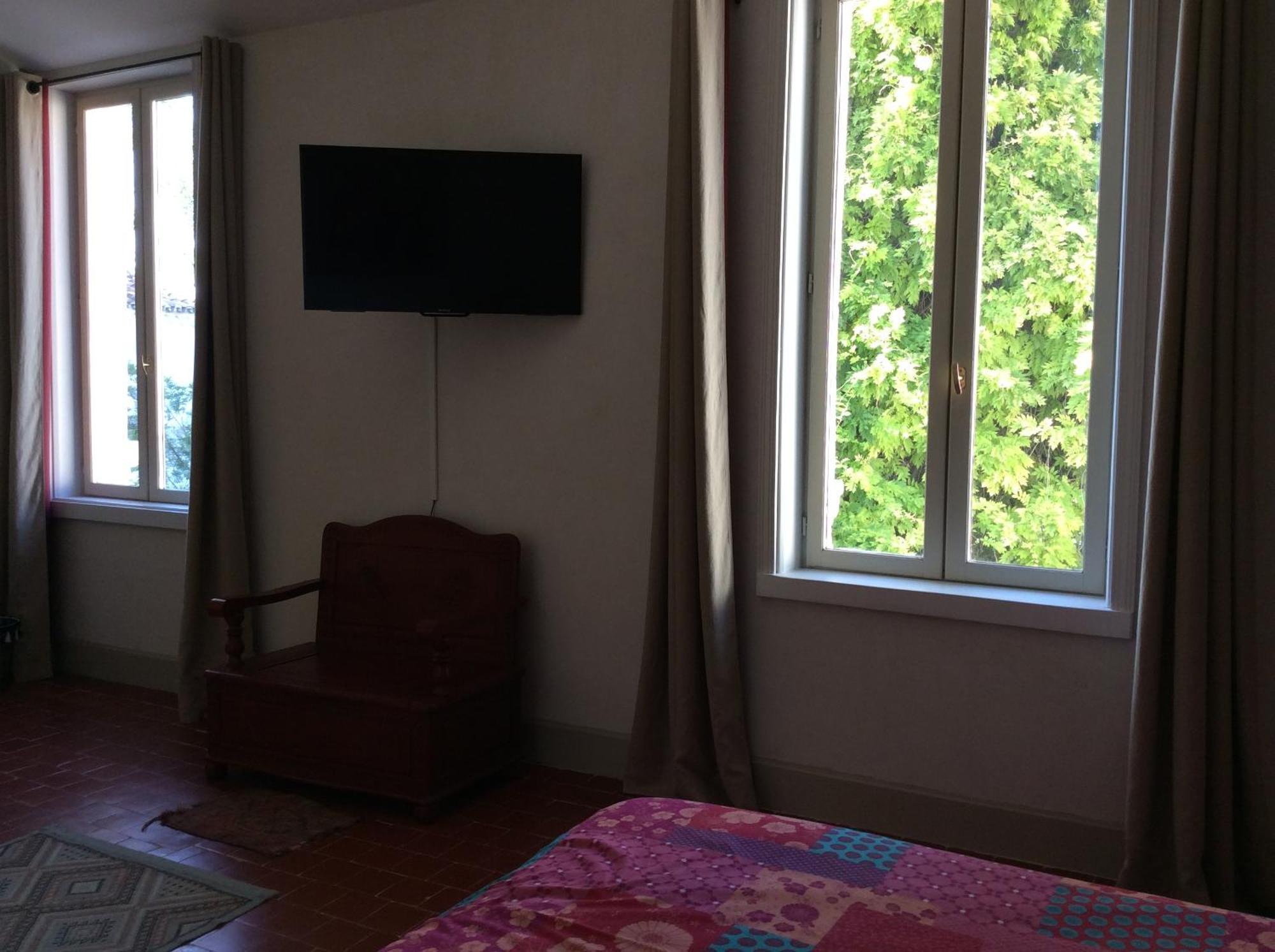 Bed and Breakfast Grand Argence à Fourques  Chambre photo